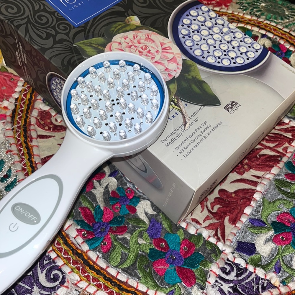 🧖🏻‍♀️ 💡 🧖🏻‍♀️• ❤️ REVIVE x Facial Vibes ❤️• 💡🧖🏻‍♀️💡